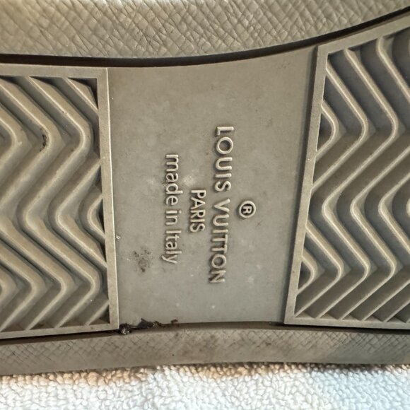 Louis Vuitton Rivoli Monogram Black - Picture 14 of 16